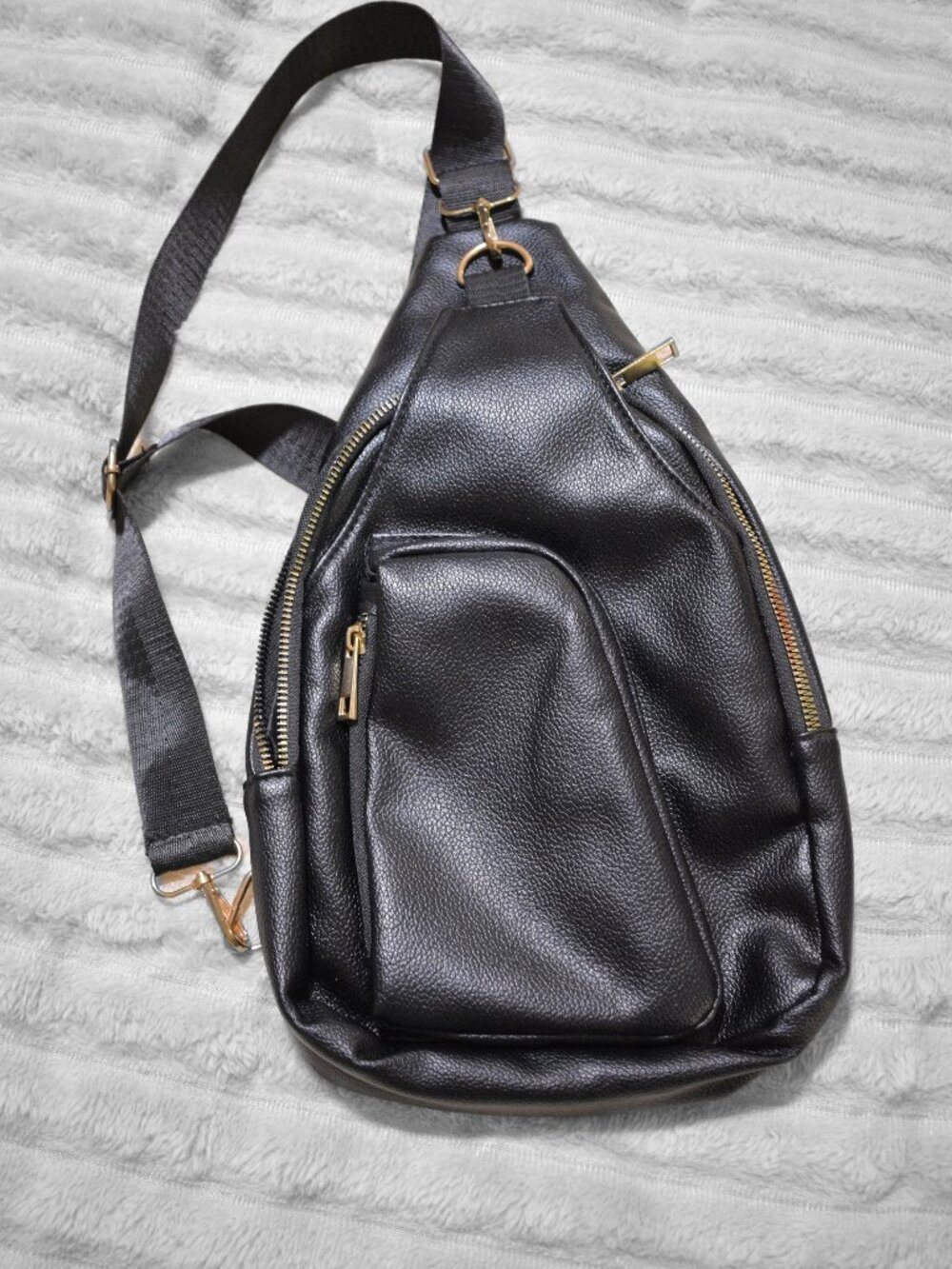 Black Cross Body Fanny Pack